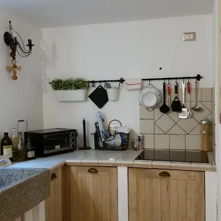 לינה וארוחת בוקר Le Maddalene אביליאנה