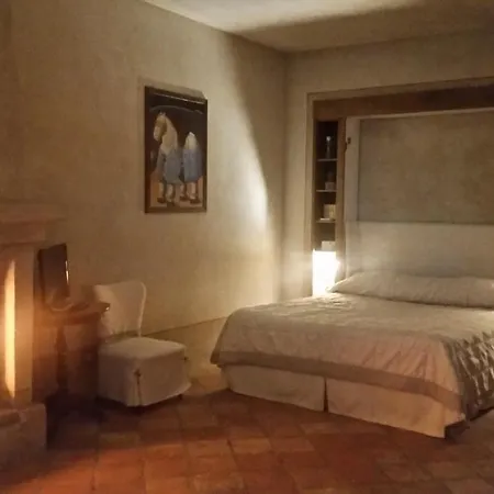 לינה וארוחת בוקר Le Maddalene 4*