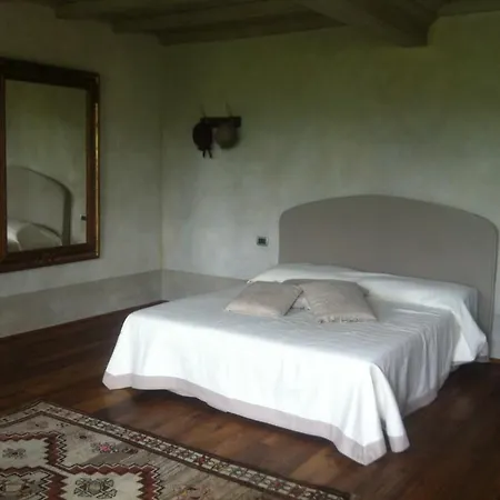 לינה וארוחת בוקר Le Maddalene 4*